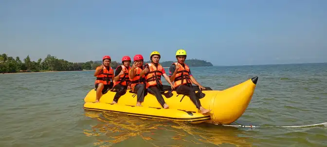 Banana Boat di Pasakon Beach