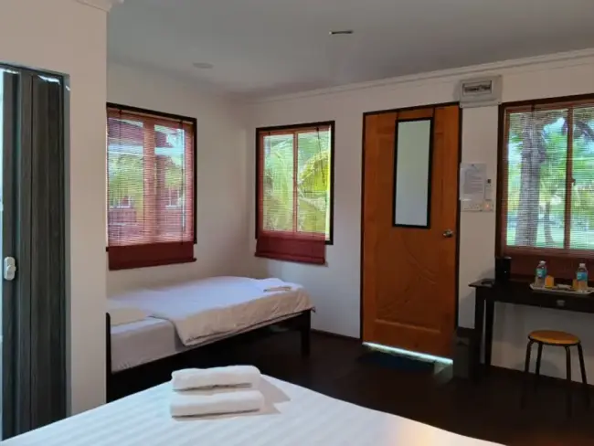 Gambar 4 daripada 11 - Queen/Single Bed Chalet