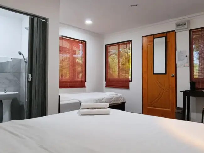 Gambar 3 daripada 11 - Queen/Single Bed Chalet