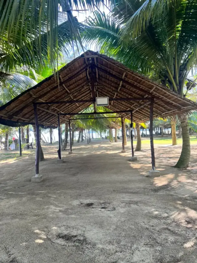 Gambar 4 daripada 4 - Group Hut