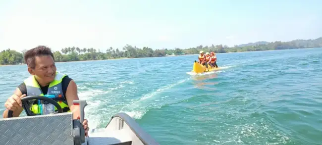 Gambar 3 daripada 17 - Banana Boat