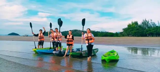 Kayak - Pasakon Beach